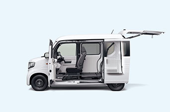 大開口で、荷室へのアクセスが快適。画像