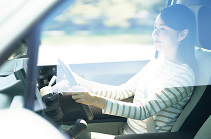 小柄な人も大柄な人も、心地よく運転できる。画像