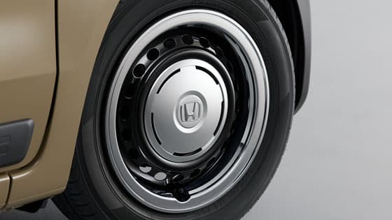 ハーフホイールキャップ（モールディングシルバー）＋メッキホイールリング