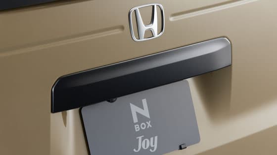 クリスタルブラック・パール塗装リアライセンスガーニッシュ