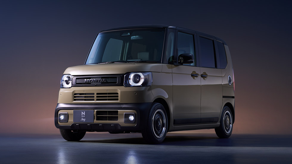 Photo：N-BOX JOY ターボ 特別仕様車 BLACK STYLE（FF）　ボディーカラーはデザートベージュ・パール＆ブラック