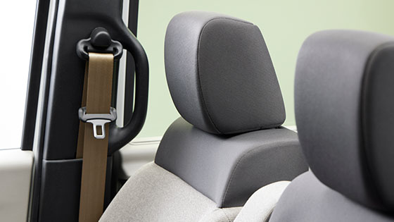 頚部衝撃緩和フロントシート
