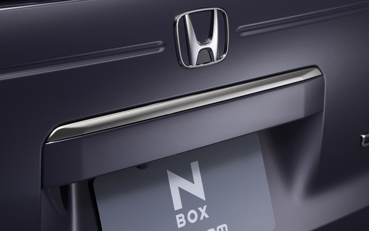 ダーククロームメッキ リアライセンスガーニッシュ