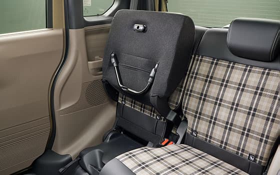 チップアップ＆ダイブダウン機構付スライドリアシート