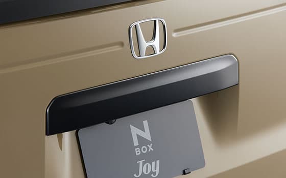 クリスタルブラック・パール塗装 リアライセンスガーニッシュ