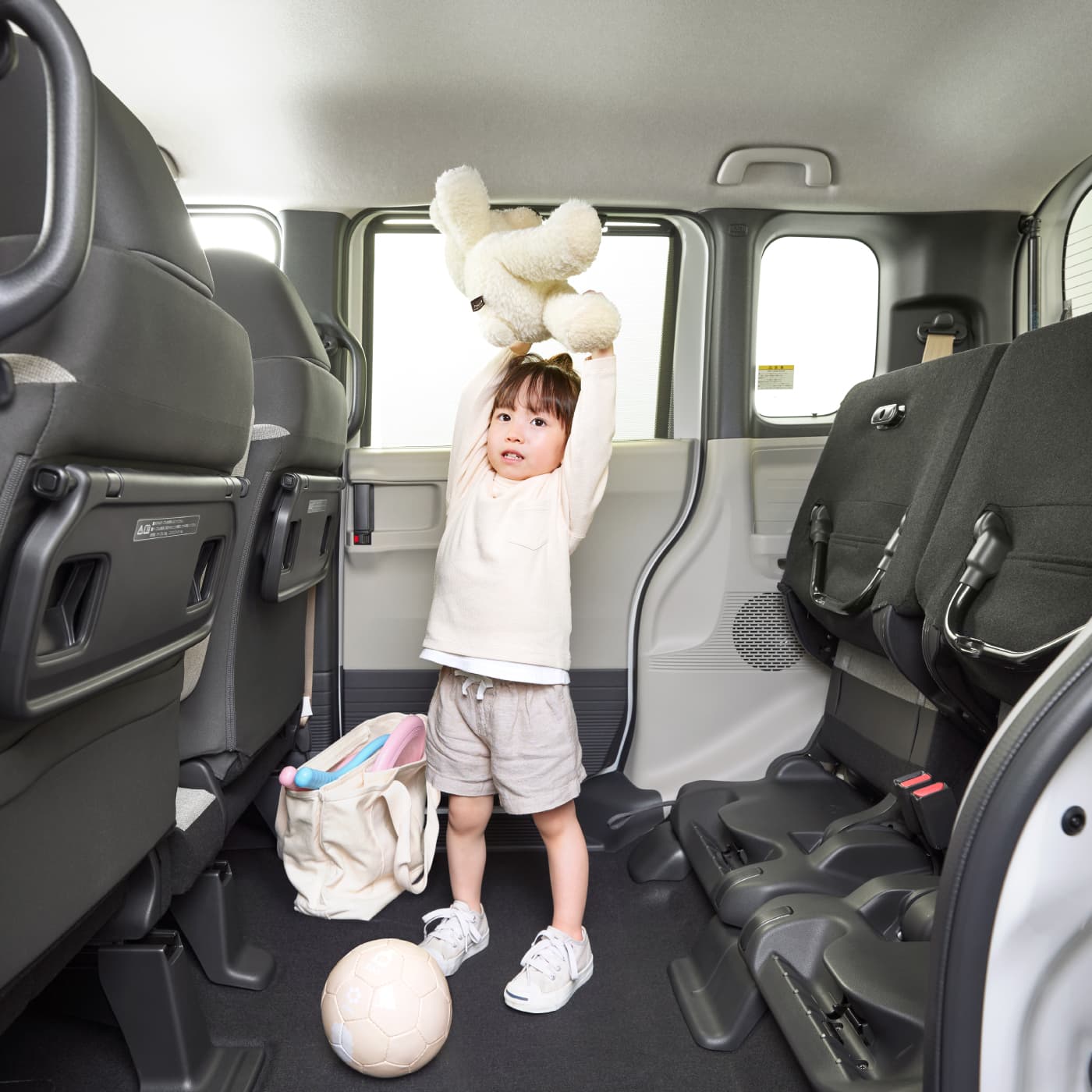 お子さまのお着替えも立ったまま、ゆったりと。