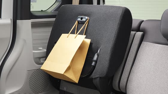 コンビニフック（後席下面）