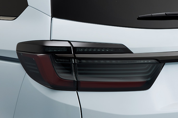 リアコンビネーションランプ〈スモーク〉