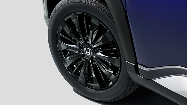 17インチアルミホイール（ベルリナブラック）＋ブラックホイールナット 