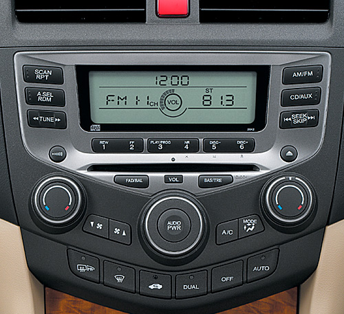 AM/FM�`���[�i�[�tCD�v���[���[�{4�X�s�[�J�[