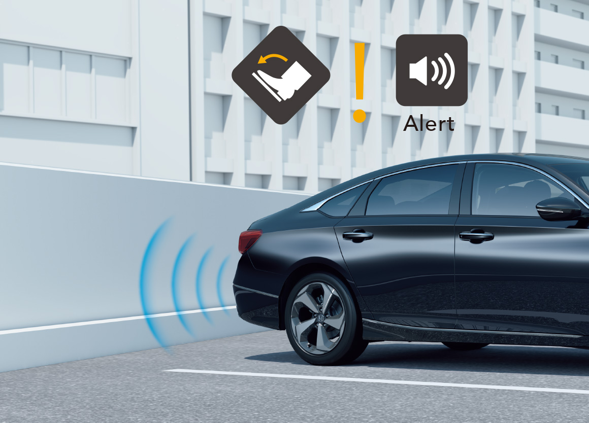 後方誤発進抑制機能