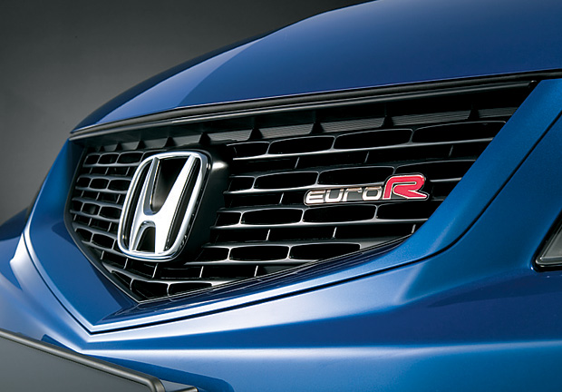���b�V���^�C�v�̃X�|�[�c�O�����{Euro R�G���u����