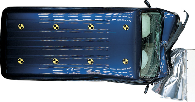 64km/h�O�ʃI�t�Z�b�g�Փˎ���