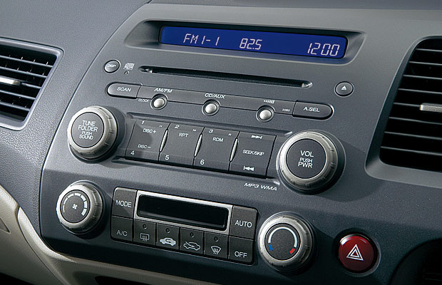AM/FM�`���[�i�[�tCD�v���[���[�iMP3/WMA�Ή��j