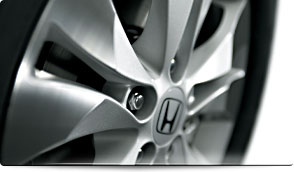 SUV�炵���͋����������������X�|�[�N�BCR-V�̔��������������Ă�L�@�I�ȃf�U�C���B