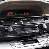 AM/FM�`���[�i�[�tCD�v���[���[�{4�X�s�[�J�[