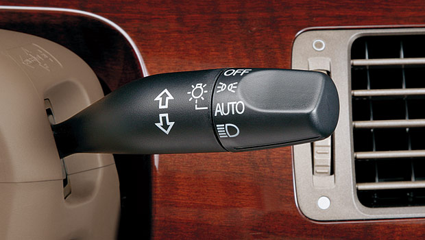 �I�[�g���C�g�R���g���[��