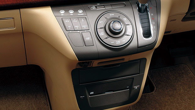 AM/FM�`���[�i�[�tCD�v���[���[�{6�X�s�[�J�[