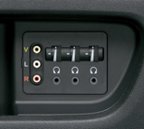 �O�����͒[�q/�w�b�h�z���o�͒[�q