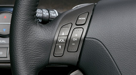 �I�[�f�B�I�����[�g�R���g���[���X�C�b�`�i�Ɩ��t�j