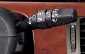 �I�[�g���C�g�R���g���[��