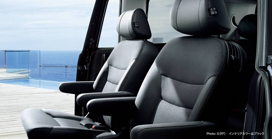 Photo�FS�iFF�j�@�C���e���A�J���[�̓u���b�N