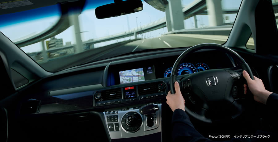 Photo�FSG�iFF�j�@�C���e���A�J���[�̓u���b�N