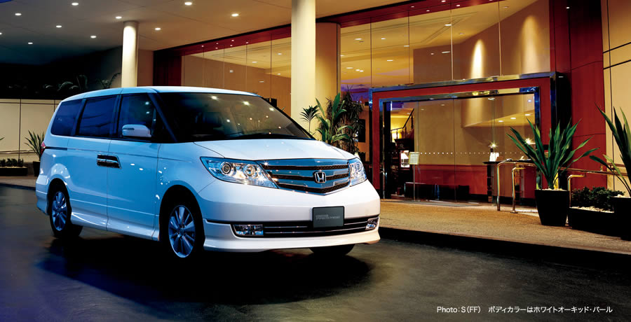 Photo�FS�iFF�j�@�{�f�B�J���[�̓z���C�g�I�[�L�b�h�E�p�[��