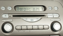 AM/FM�`���[�i�[�tCD�v���[���[