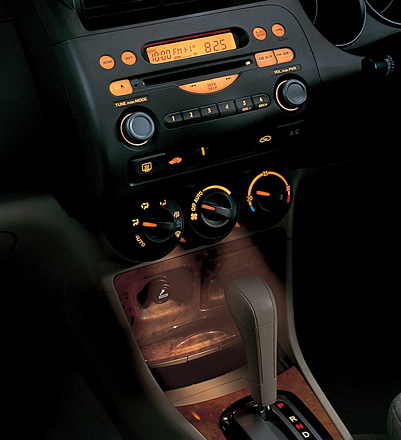 �C���e���A�Ɩ�