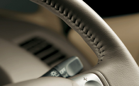 �{�v���X�e�A�����O�z�C�[��