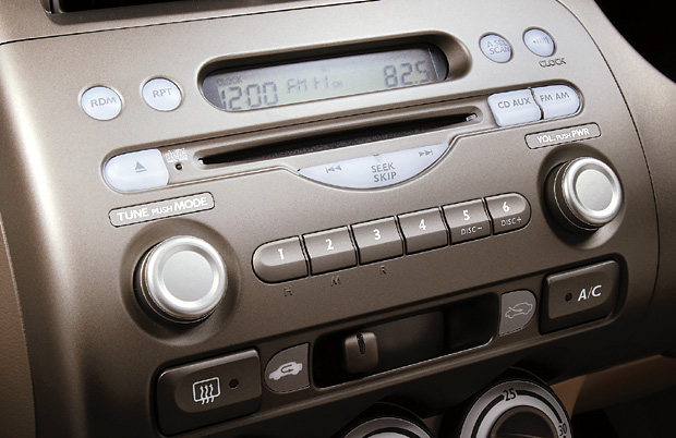 AM/FM�`���[�i�[�tCD�v���[���[