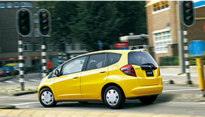 Photo:1.3 G�iFF/CVT�ԁj�@�{�f�B�J���[�̓v���~�A���C�G���[�E�p�[���@���[�J�[�I�v�V�����iF�p�b�P�[�W�j������