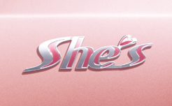 She'sエンブレム(テールゲート)