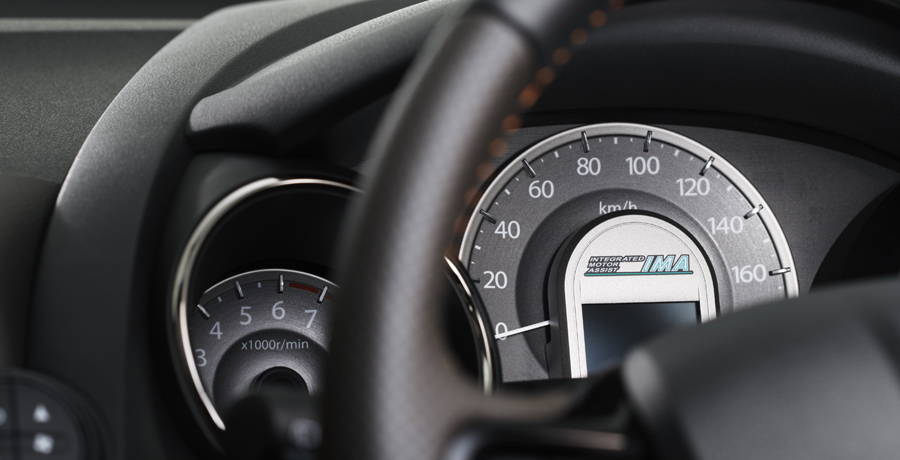 �C���e���A