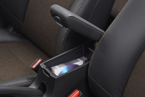 �Z���^�[�R���\�[���{�b�N�X�i���b�h�t�j