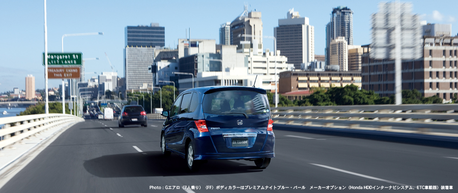 ���s���\