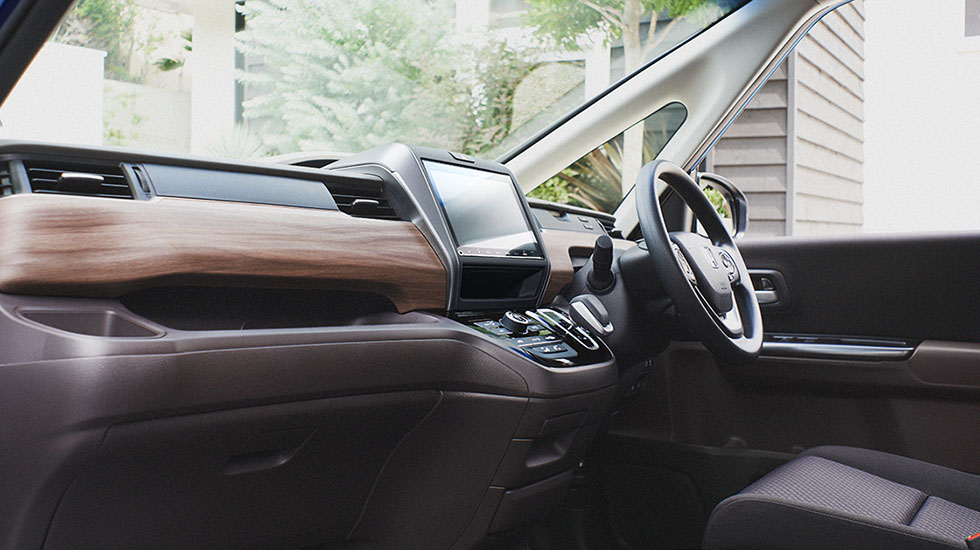 Photo：フリード HYBRID G（FF/6人乗り）　ディーラーオプション装着車