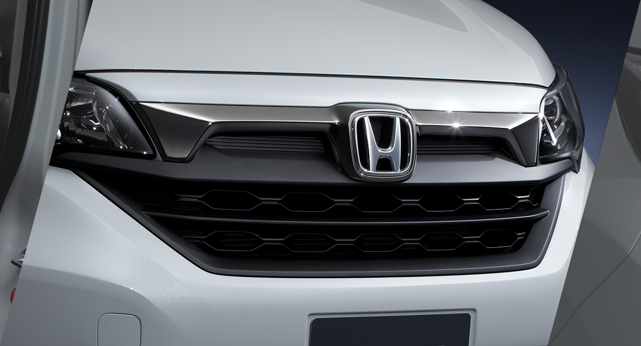 フロントグリルガーニッシュ〈ダーククロームメッキ〉＆フロントグリル〈マットグレー〉