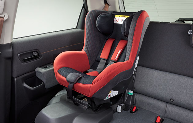 i-Sizeチャイルドシート対応ISOFIX下部取付金具（リア席）＋トップテザー取付金具（リア席）
