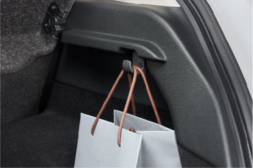 コンビニフック（ラゲッジルーム内左右2ヵ所）