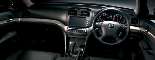 �A�o���c�@�[���@�C���e���A�J���[�̓u���b�N