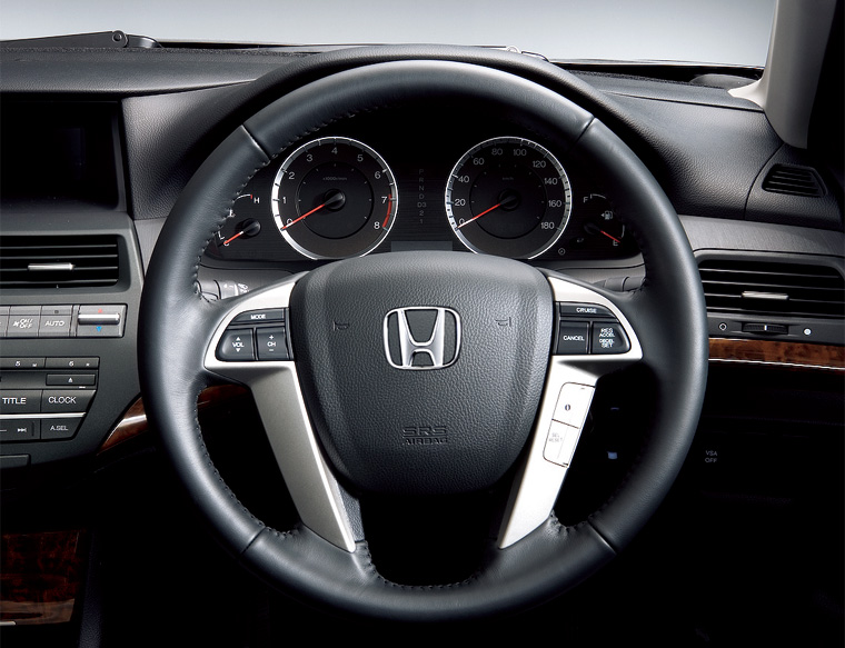 �{�v���X�e�A�����O�z�C�[��