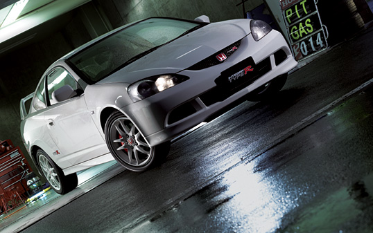 TYPE R�@�{�f�B�J���[�̓`�����s�I���V�b�v�z���C�g