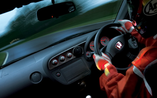 TYPE R�@�{�f�B�J���[�̓`�����s�I���V�b�v�z���C�g