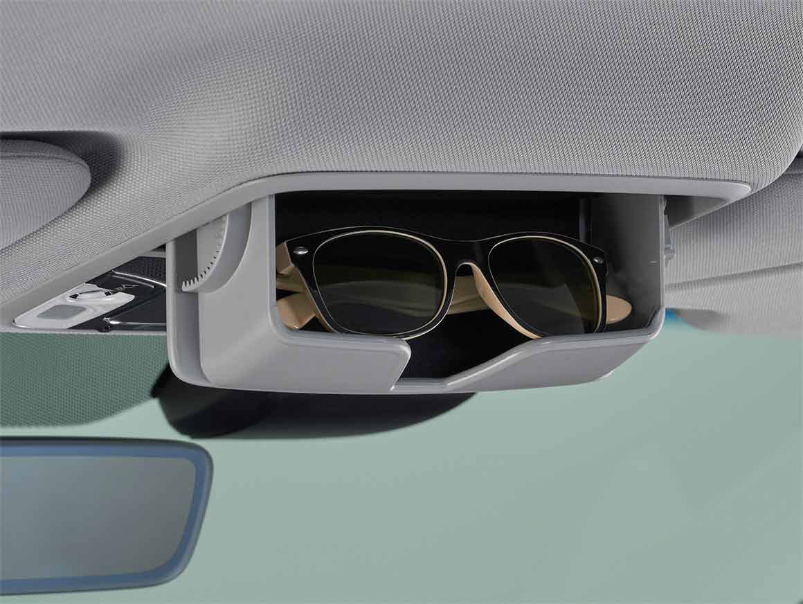 サングラスホルダー