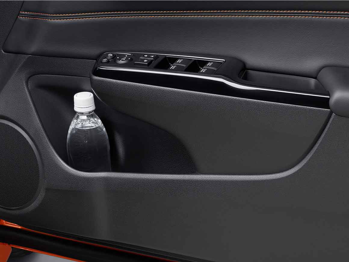 ドアポケット（運転席/助手席）