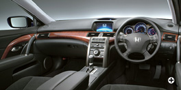 �C���p�l�F�C���e���A�J���[�̓u���b�N�A�f�B�[���[�I�v�V�����i�t���A�J�[�y�b�g�}�b�g�j�����ԁ@�J�b�g�{�f�B�ɂ��B�e
