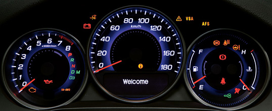 ���̎��������[�^�[�{�}���`�C���t�H���[�V�����E�f�B�X�v���C