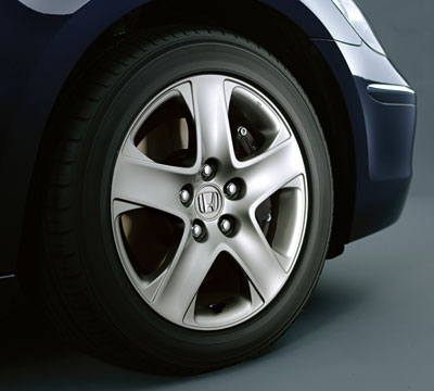 17�C���`�A���~�z�C�[���{235/50R17 96V�^�C��